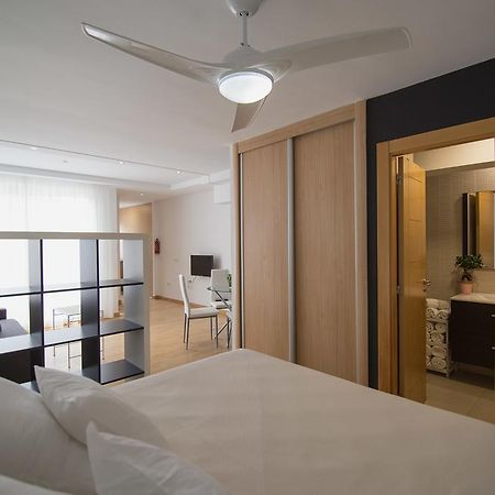 Apartamentos Seven Village 베날마데나코스타 외부 사진