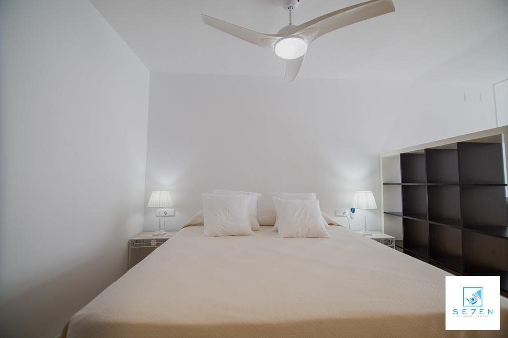 Apartamentos Seven Village 베날마데나코스타 외부 사진